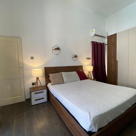 Blue Waters Town House Appartamento Tarxien Esterno foto